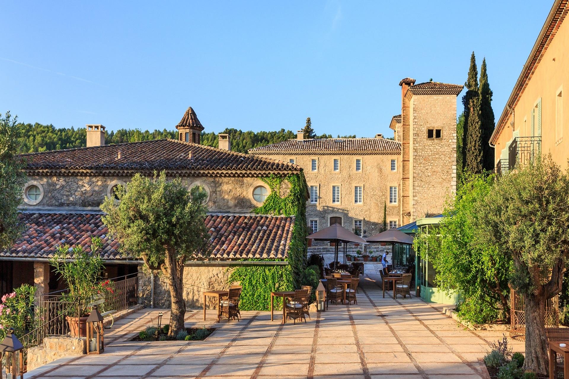 Chateau-de-berne-provence-vignoble-var-domaine-terrasses-seminaires-de-caractere