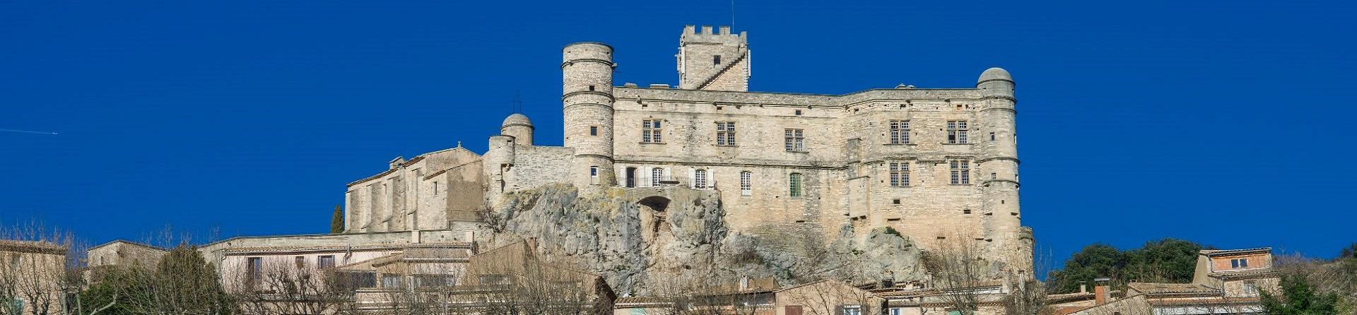 Chateau-du-barroux-distillerie-mont-ventoux-vaucluse-provence-panoramique-seminaires-de-caractere