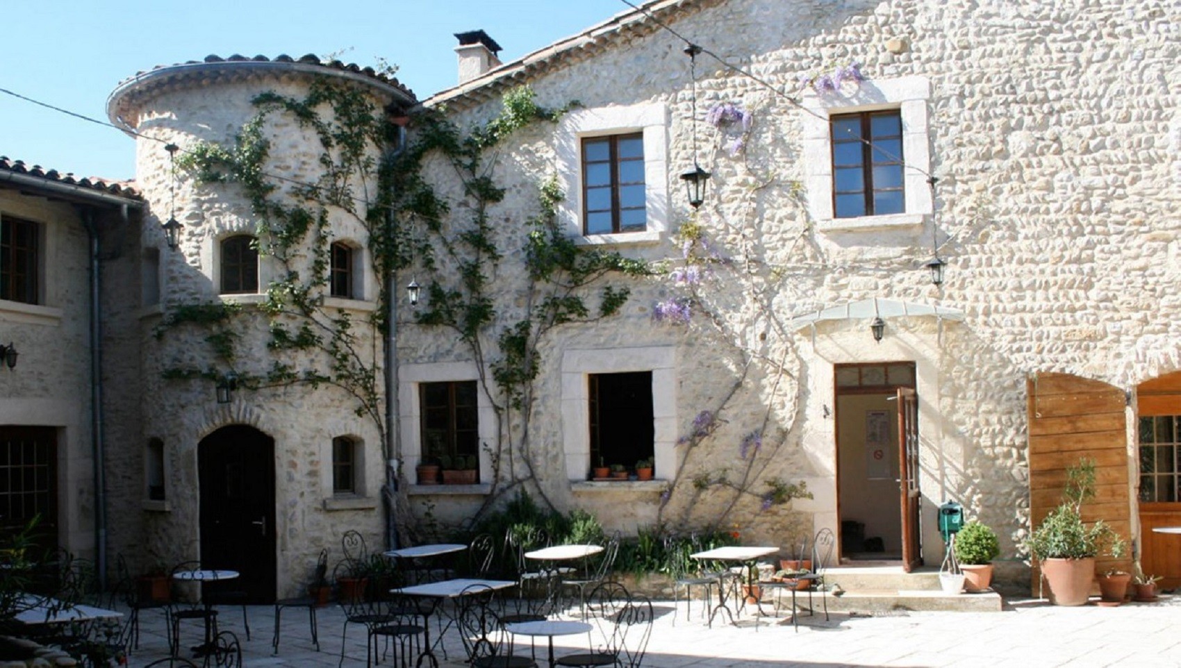 auberge-la-plaine-auvergne-rhone-alpes-seminaires-de-caractere-Montelimar