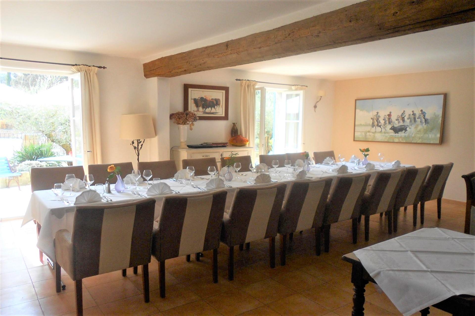 bastide-eygalieres-alpilles-provence-sud-seminaires-banquet