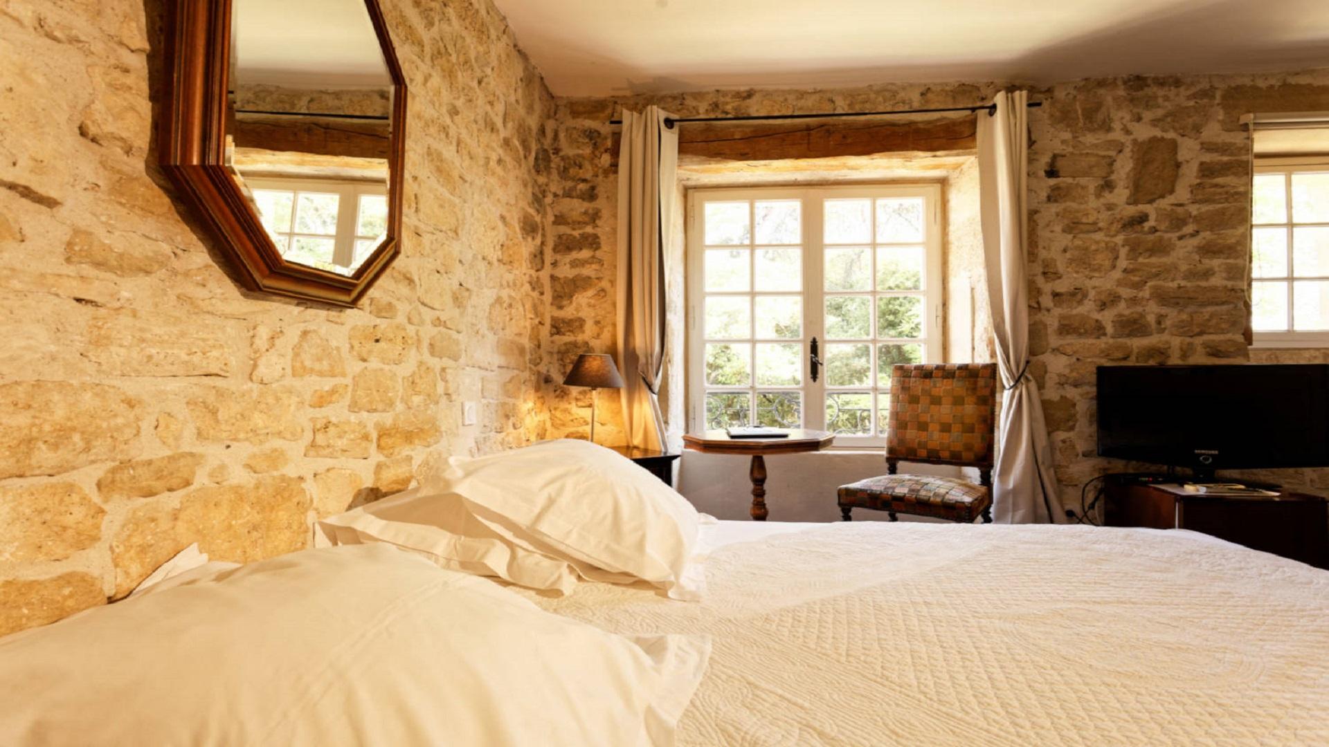 chateau-arpaillargues-uzes-gard-provence-chambres-seminaires-de-caractere