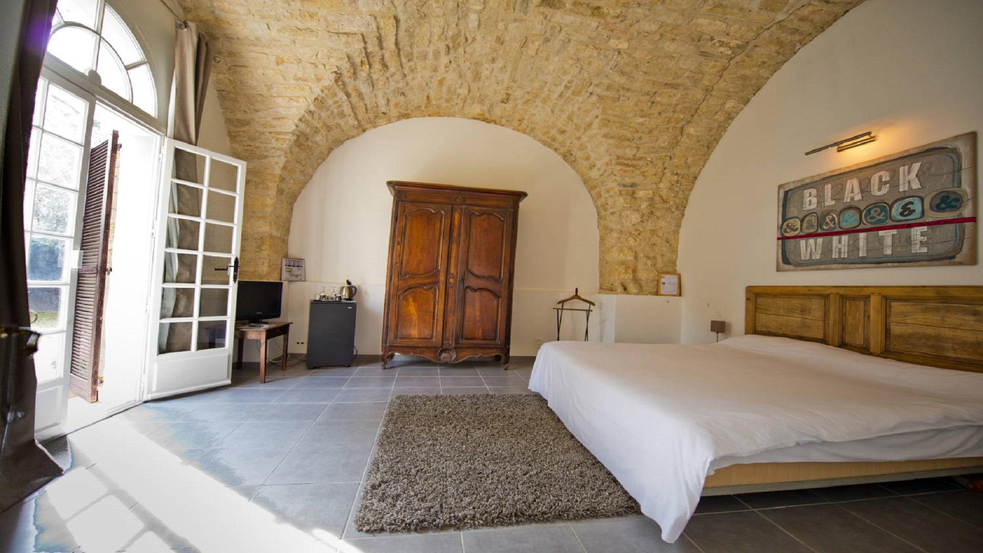 chateau-arpaillargues-uzes-gard-provence-hebergement-seminaires-de-caractere