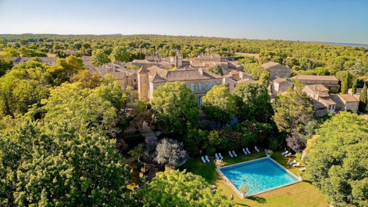 chateau-arpaillargues-uzes-gard-provence-vue-aerienne-seminaires-de-caractere