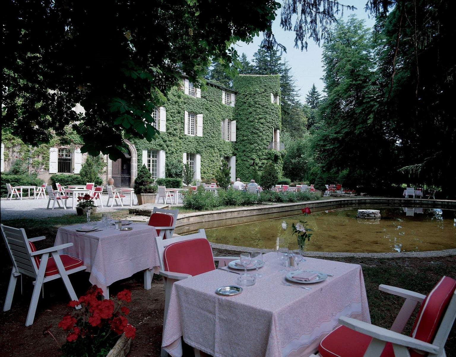 chateau-des-ayres-losere-ocitanie-terrasse