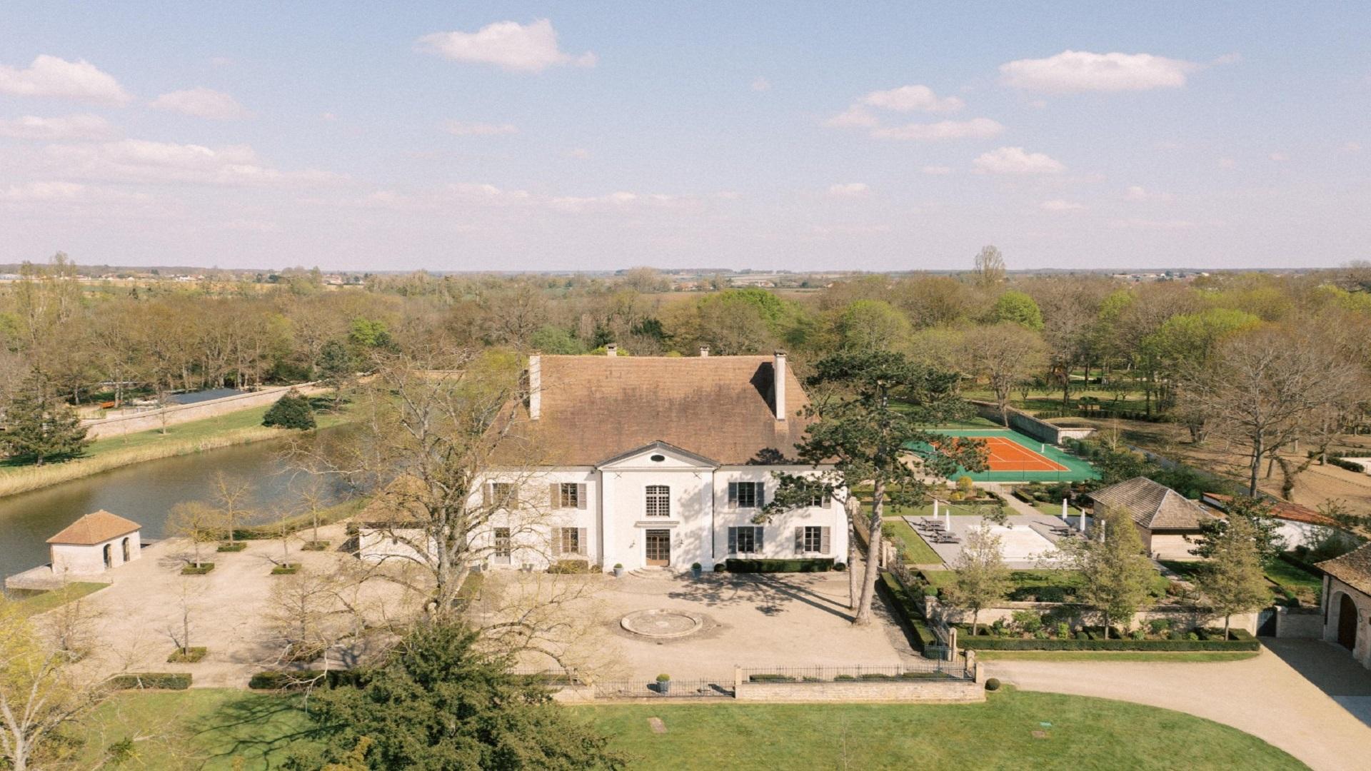 domaine-abbaye-maizieres-beaune-lyon-bourgogne-drone-seminaires-de-caractere