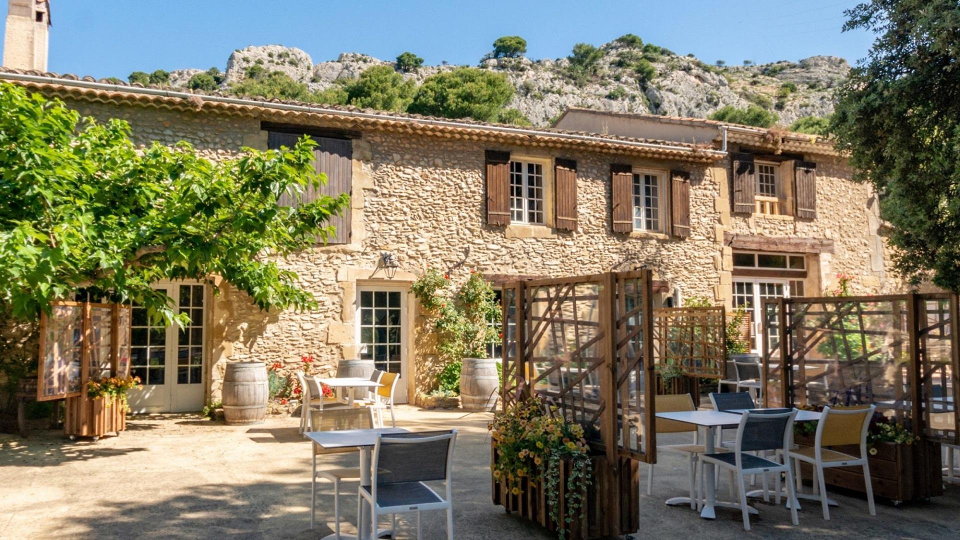 domaine-de-roquerousse-salon-de-provence-alpilles-luberon-restaurant-seminaires-de-caractere