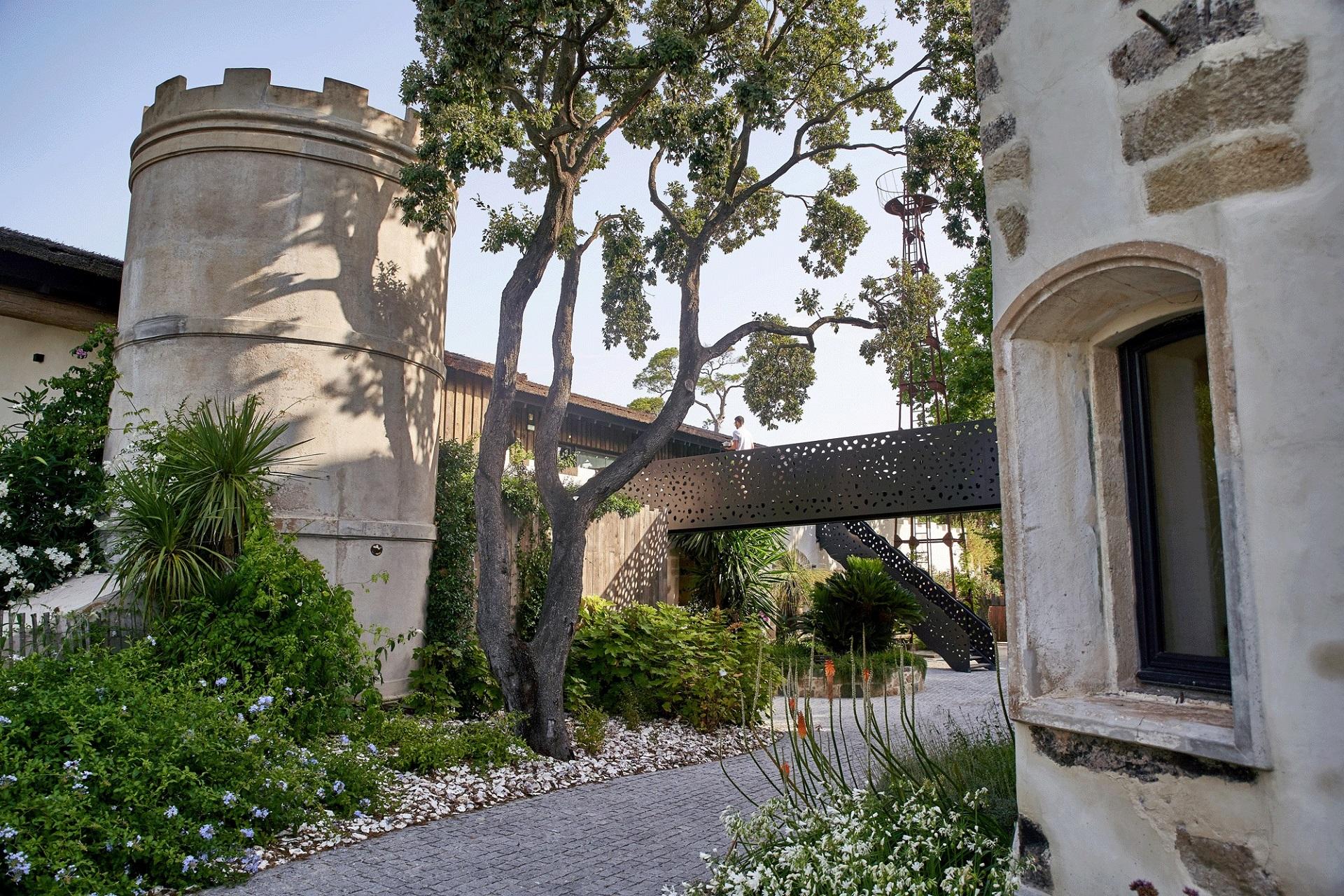 domaine-tarbouriech-herault-beziers-occitanie-seminaires-de-caractere-tour