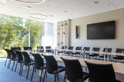 eau-thermale-avene-lhotel-occitanie-herault-directoire-seminaires-de-caractere