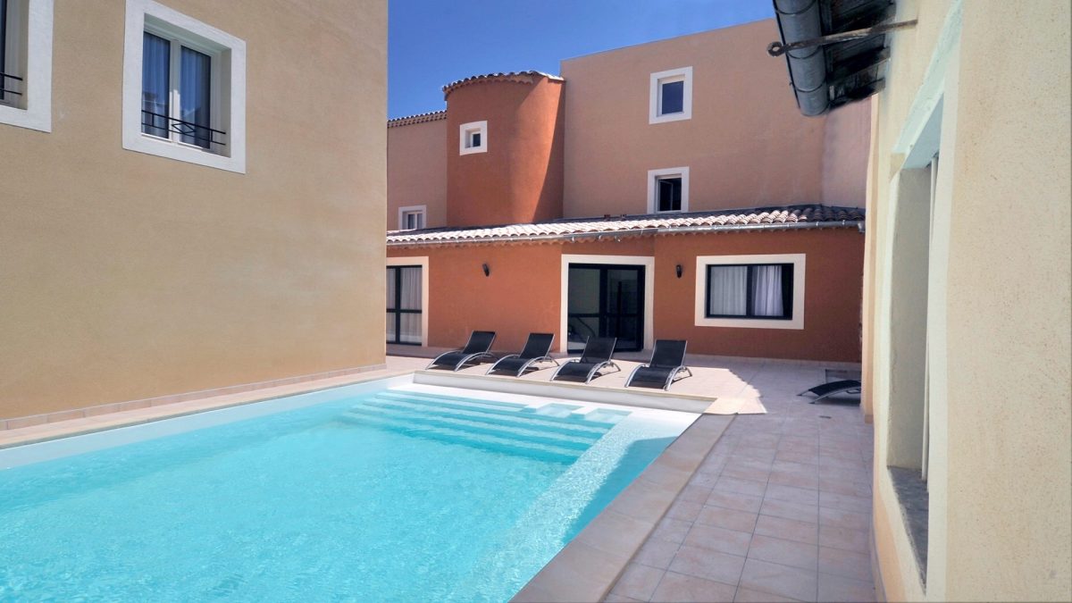 grand-hotel-orange-drome-provencale-vaucluse-provence-avignon-piscine-seminaires-de-caractere