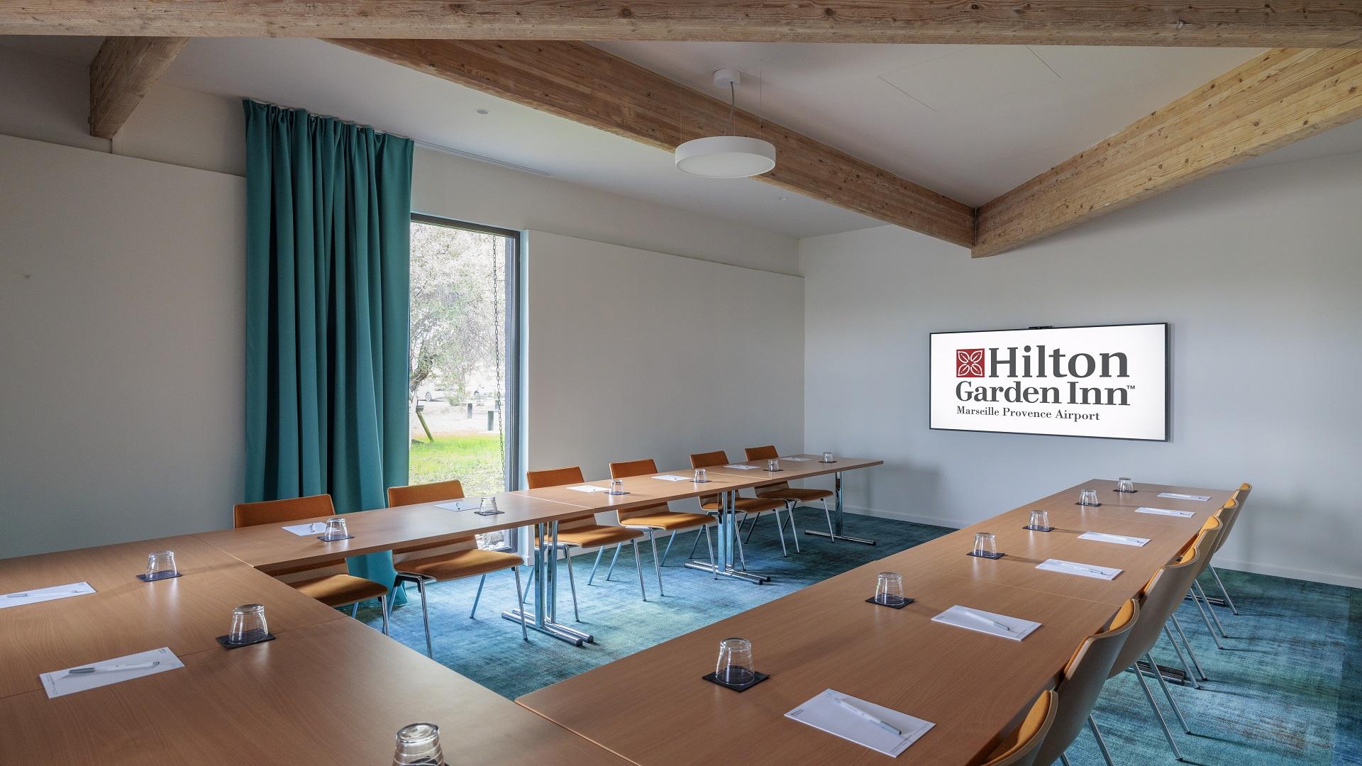 hilton-garden-inn-marseille-aeroport-marignane-style-U