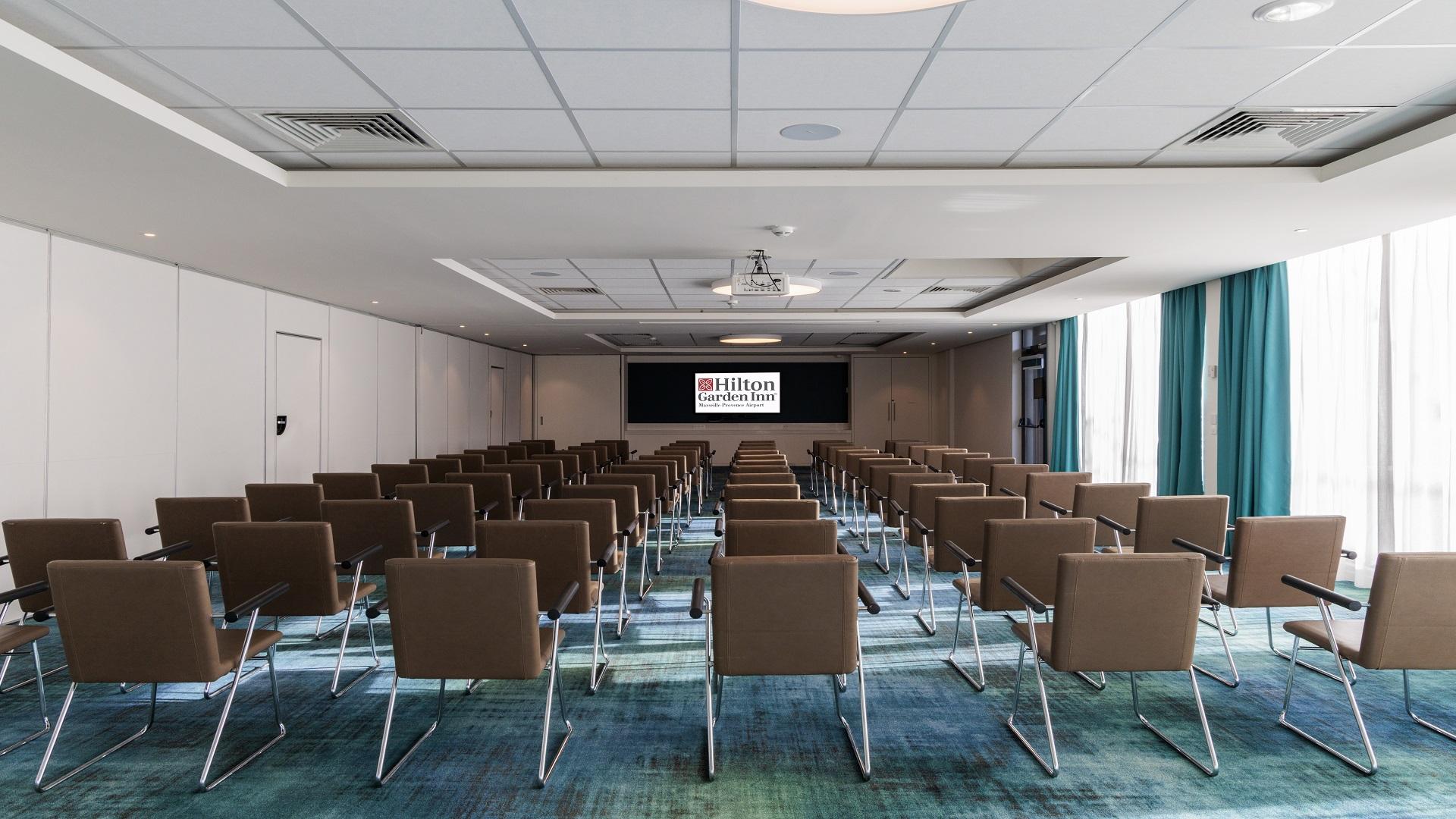 hilton-garden-inn-marseille-aeroport-marignane-theatre