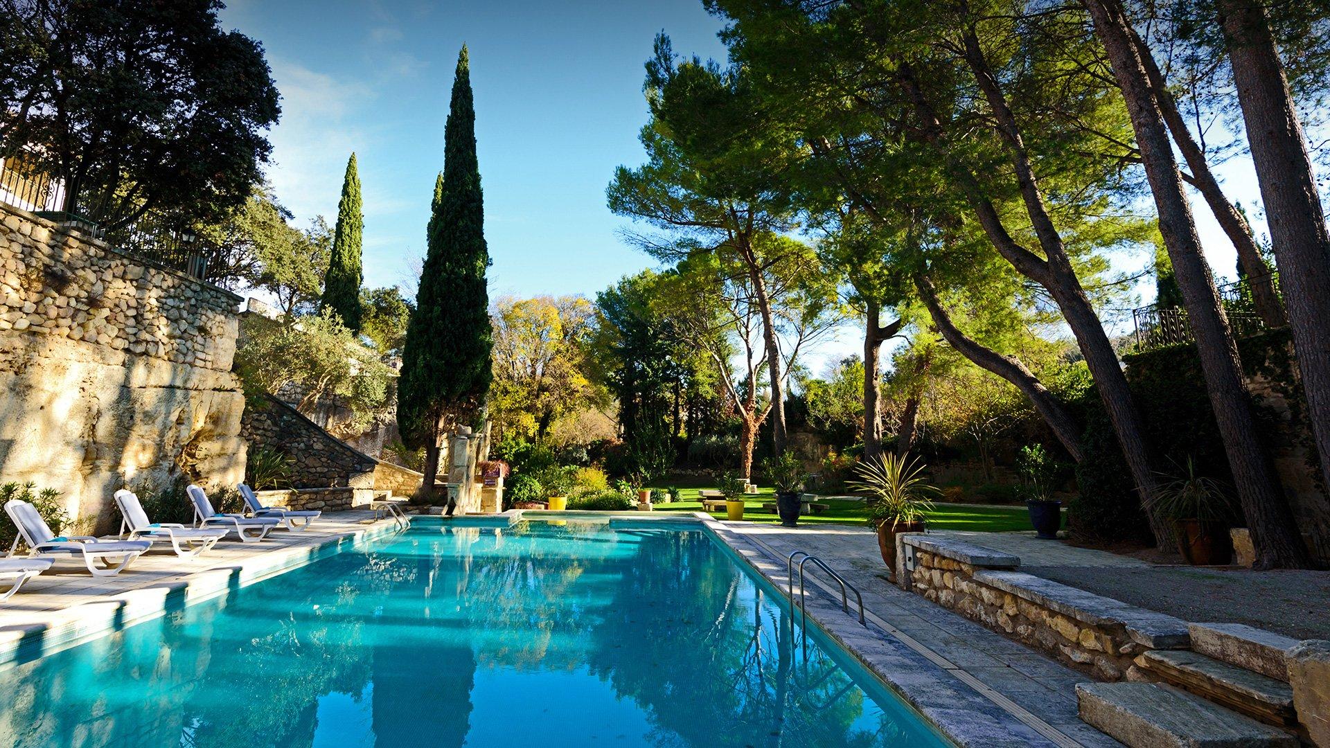 hotel-belesso-baux-de-provence-fontvieille-piscine-seminaires-de-caractere