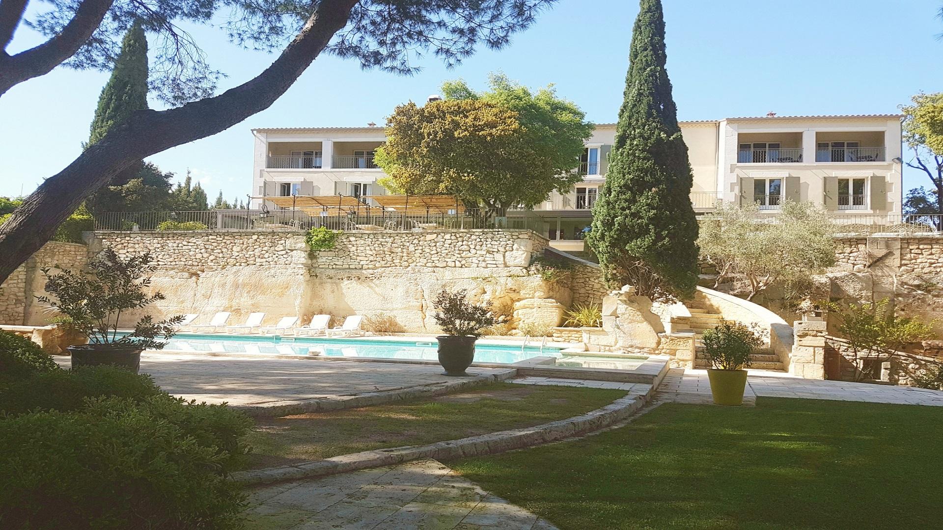 hotel-belesso-baux-de-provence-fontvieille-provence-seminaires-de-caractere