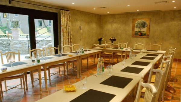 hotel-du-poete-luberon-provence-fontaine-de-vaucluse-avignon-gordes-reunion