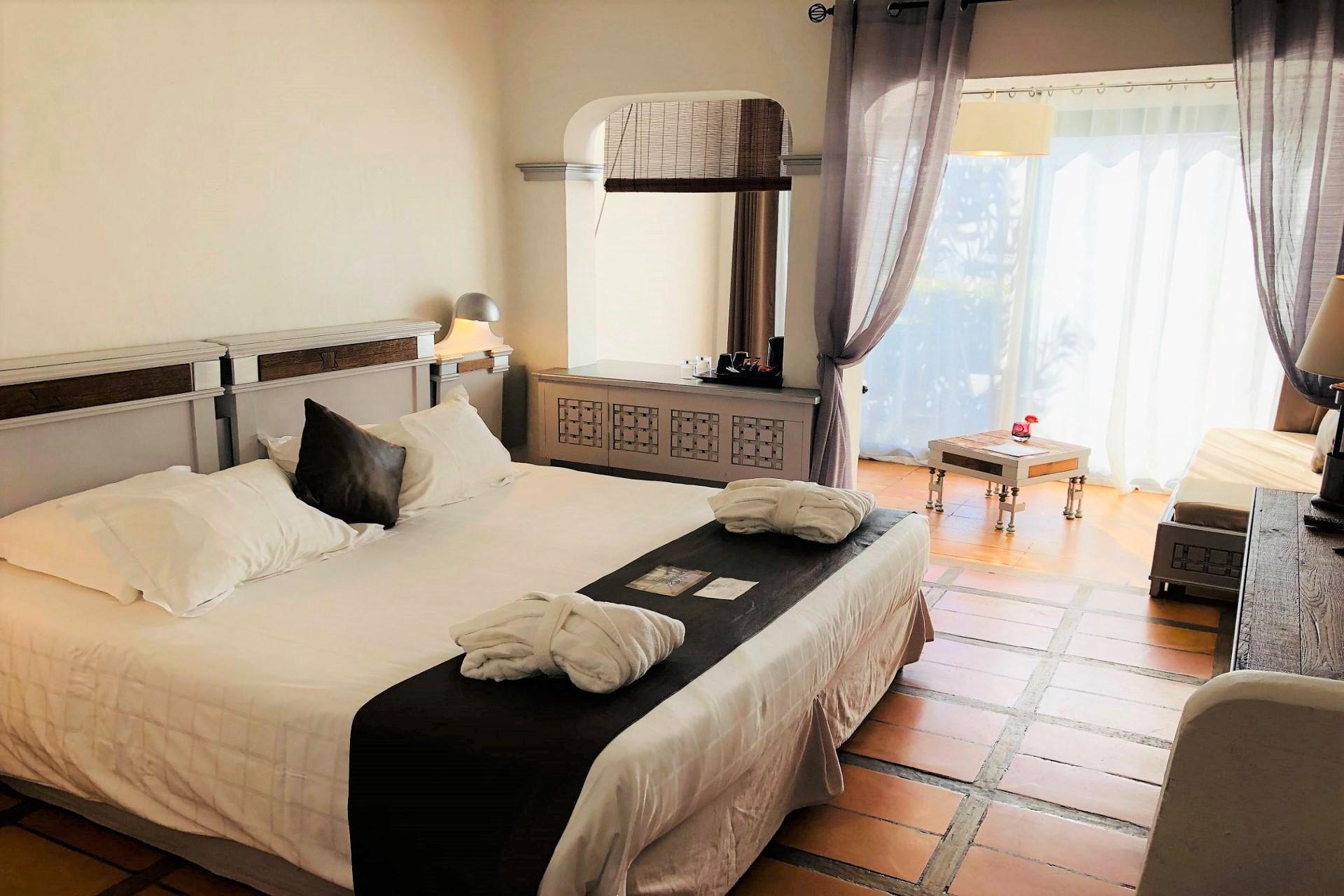 hotel-roi-theodore-et-spa-porto-vecchio-seminaires-de-caractere-chambre