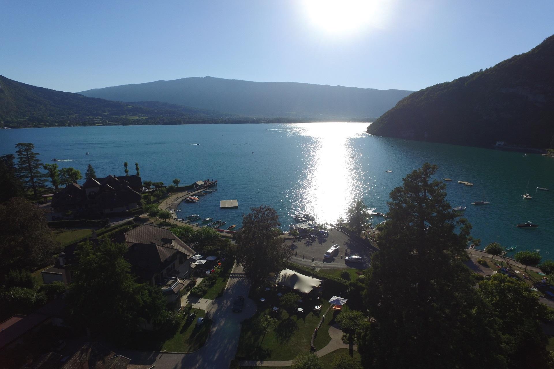 le-cottage-bise-lac-annecy-talloires-incentive-seminaires-de-caractere-coucher-soleil