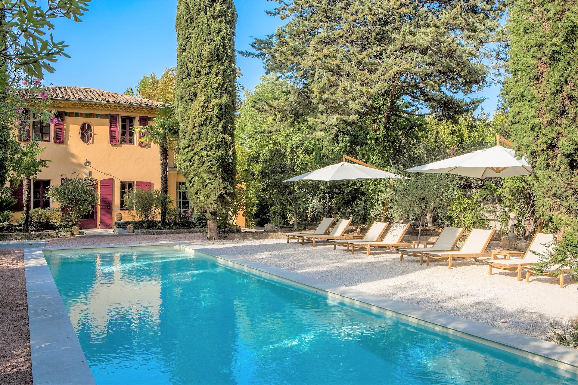 le-pigonnet-aix-en-provence-sainte-victoire-piscine-seminaires-de-caractere