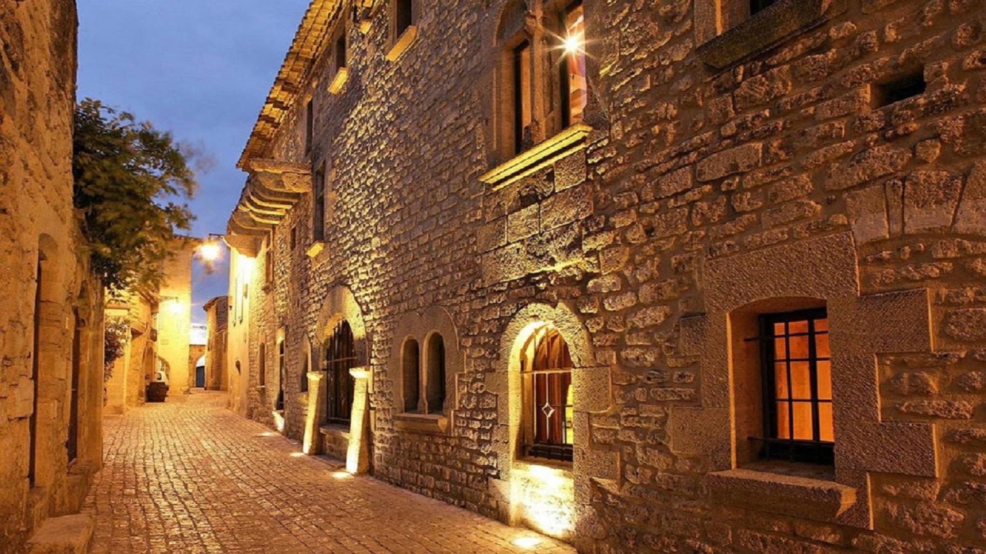 le-vieux-castillon-gard-provence-nuit-piscine-seminaires-de-caractere