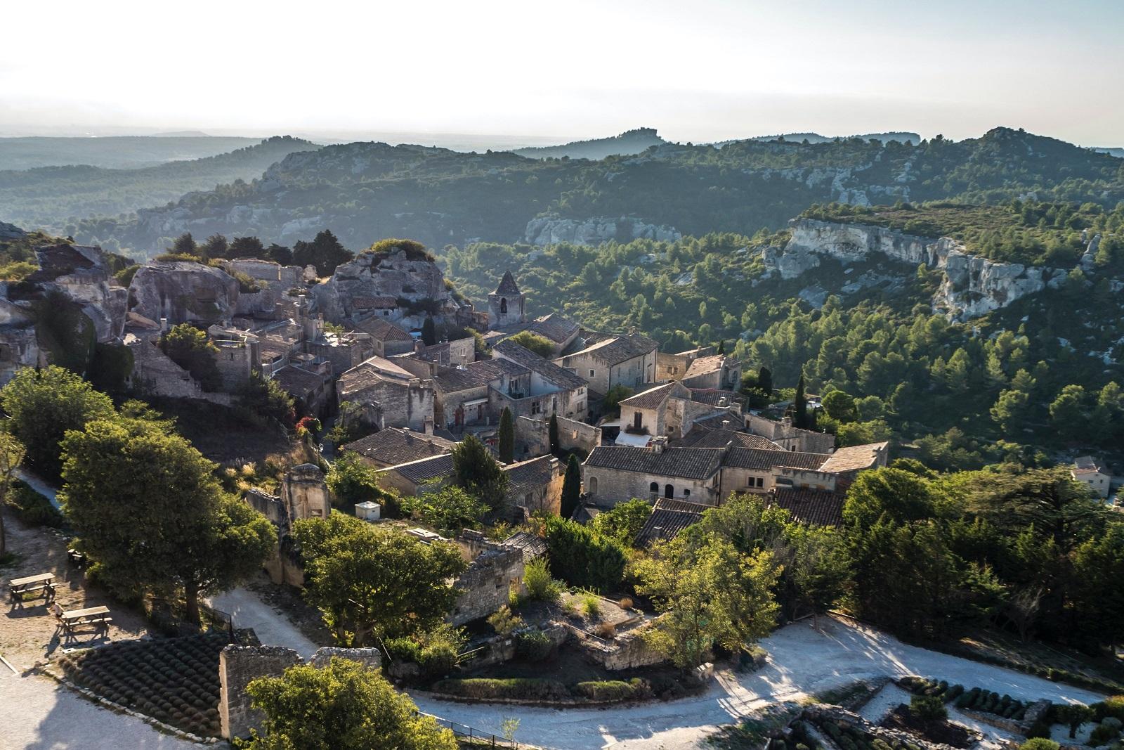 letoile-des-baux-iconic-house-baux-de-provence-alpilles-village-bouches-du-rhone-seminaires-de-caractere