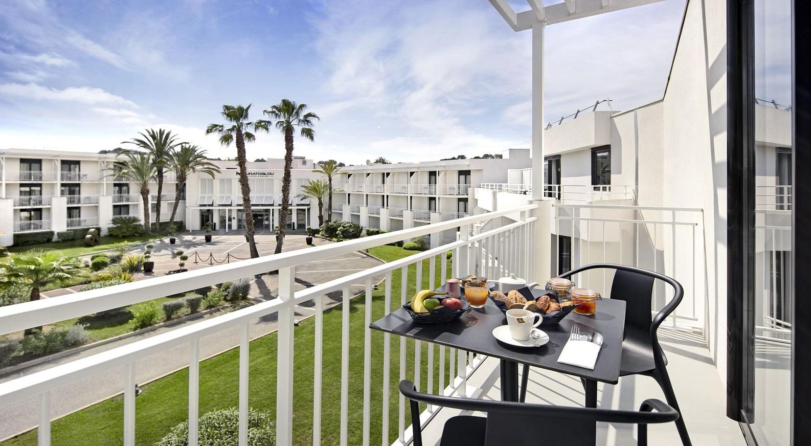 mouratoglou-resort-sophia antipolis-sud-france-cannes-nice-cote-d’azur-balcon-seminaires-de-caractere