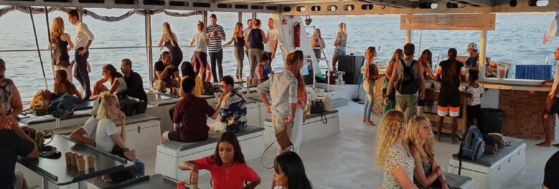 oleis-travel-events-animations-incentive-team-building-provence-voitures-sortie-en -mer oleis-travel-events-animations-incentive-team-building-provence-voitures-sortie-en -mer-calanques