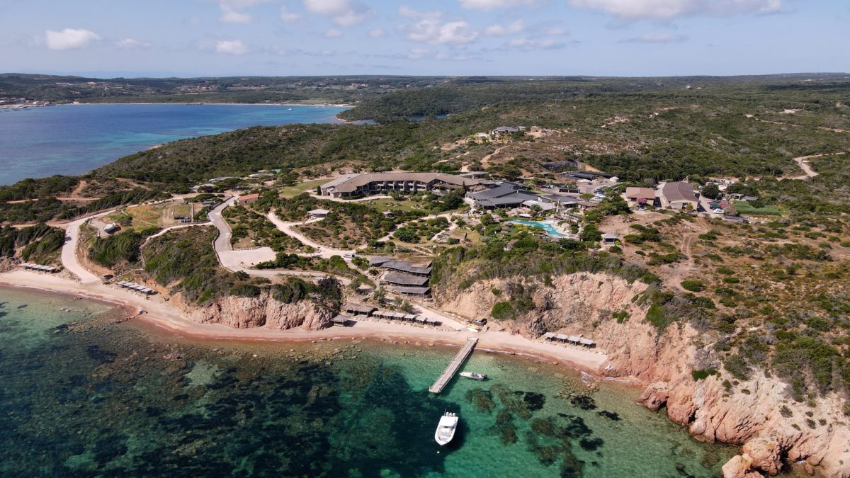 u-capu-biancu-bonifacio-corse-du-sud-vue-aerienne-seminaires-de-caractere