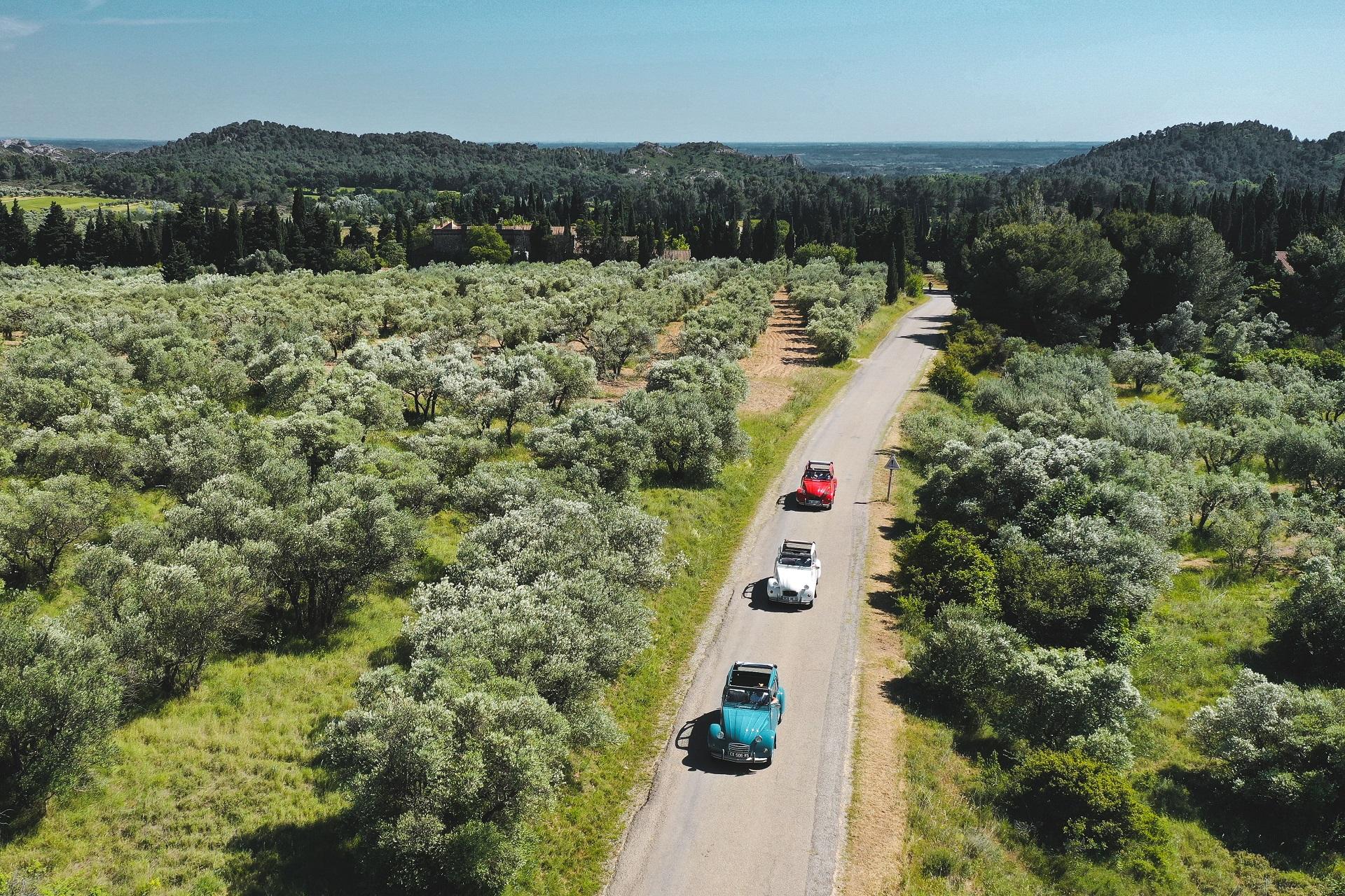 vintage-roads-location-voiture-vintage-2CV-provence-seminaires