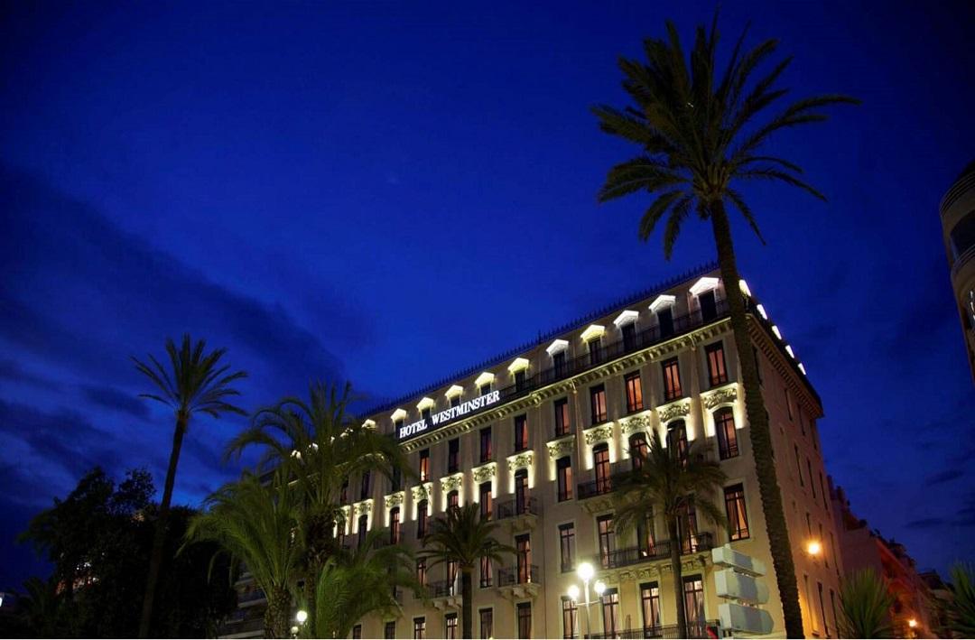 westminster-hotel-et-spa-cote-d’azur-nice-french-riviera-facade-nuit-seminaire-de-caractere