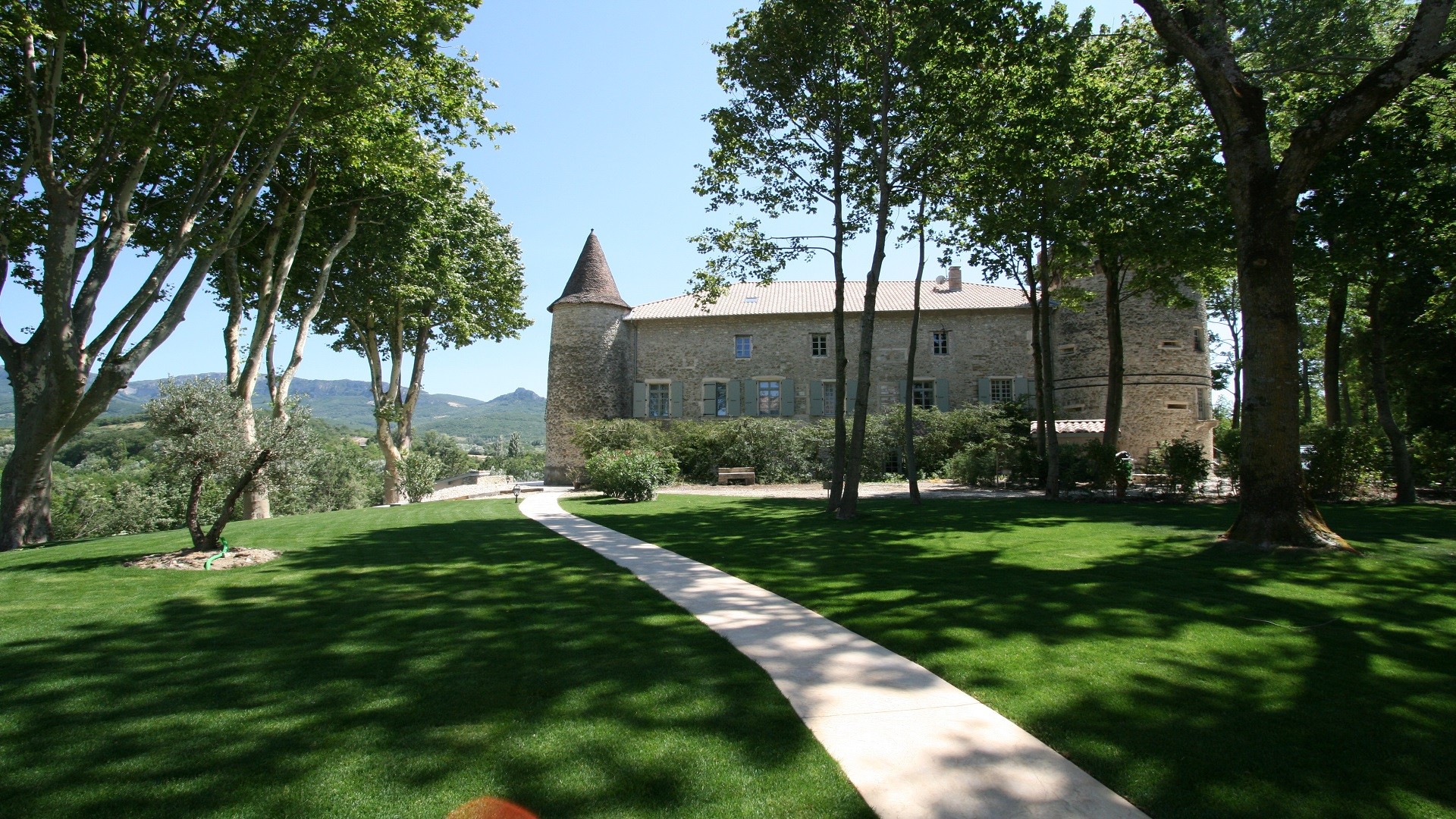 chateau-les-oliviers-de-salettes-drome-seminaires-de-caractere-nature