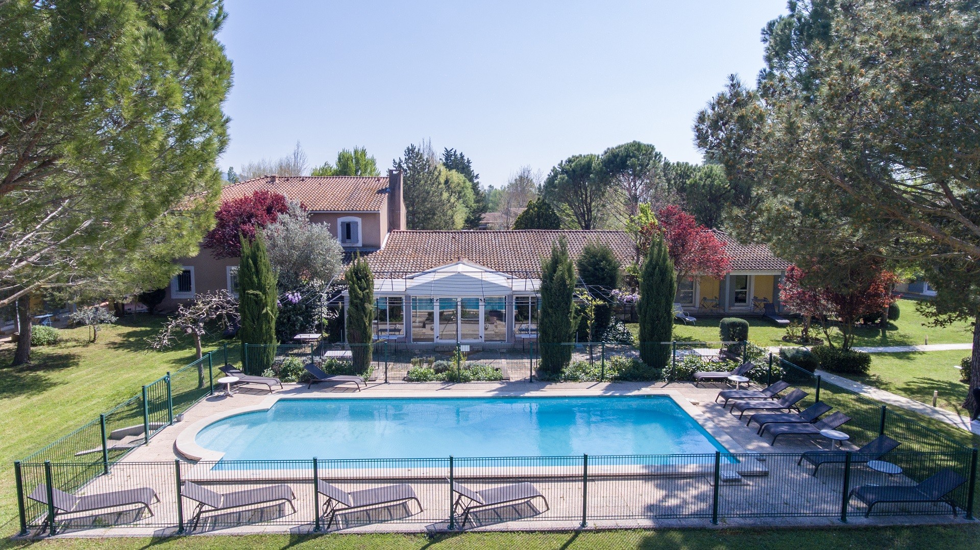 domaine-de-la-petite-isle-avignon-luberon-piscine-seminaires-de-caractere