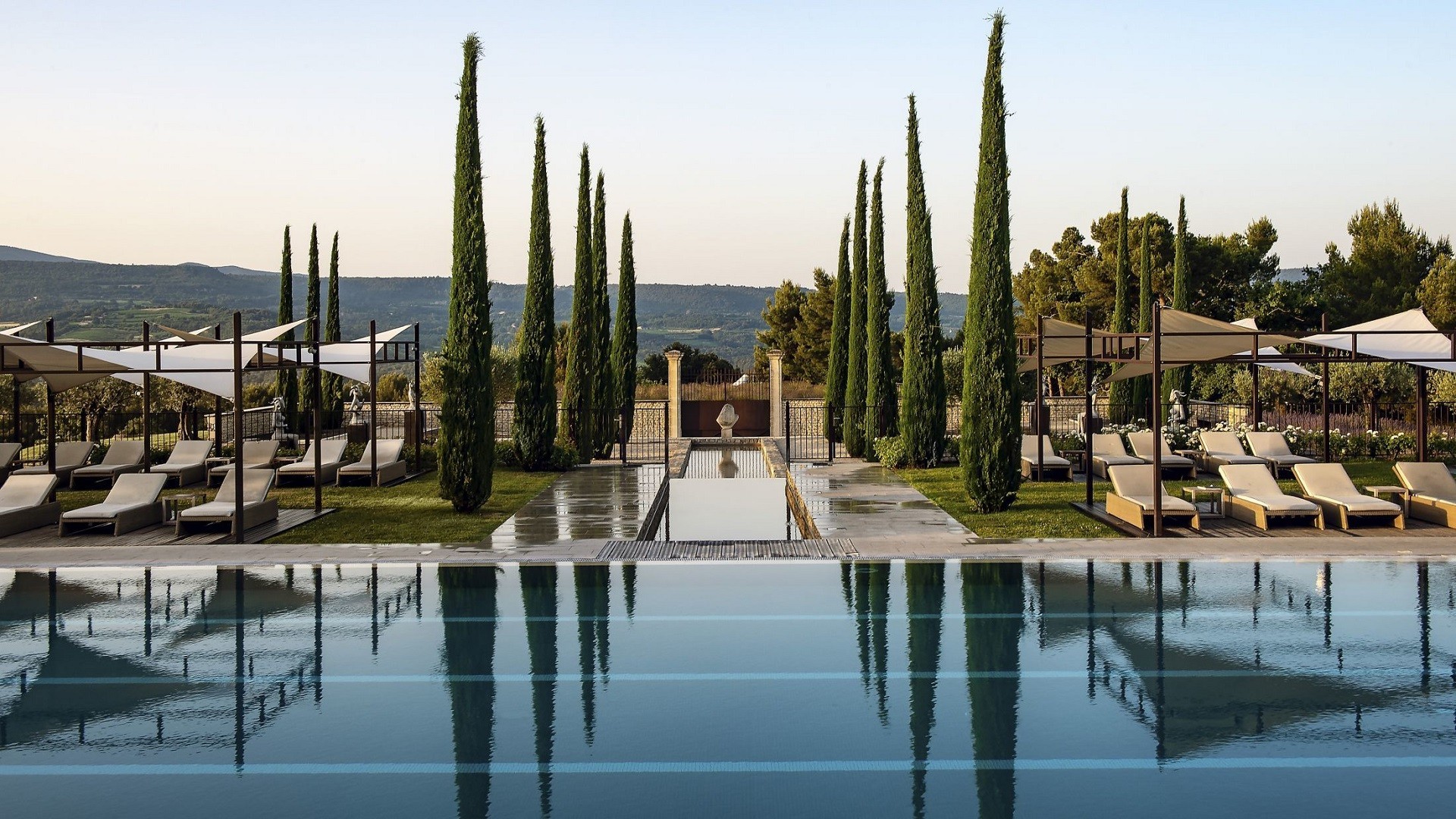 la-coquillade-luberon-provence-avignon-piscines-seminaires-de-caractere