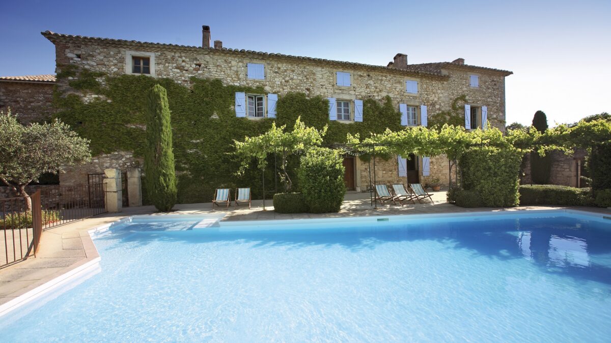 les-mejeonnes-valaurie-grignan-drome-provencale-seminaires-de-caractere-piscine