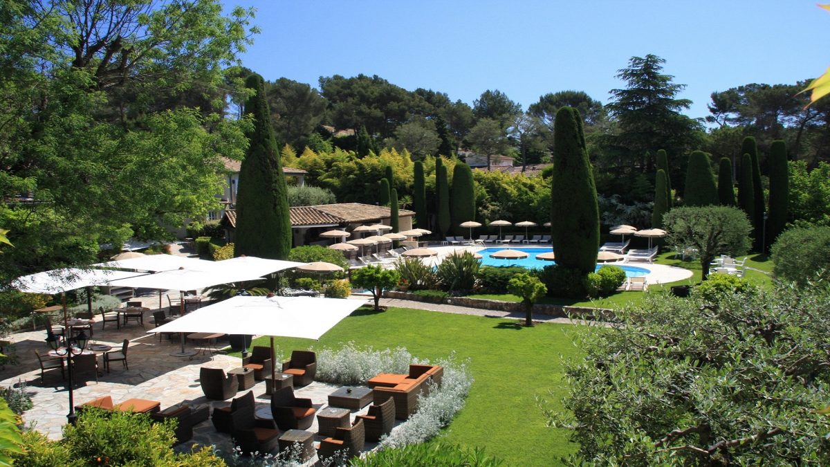 hotel-de-mougins-cote-dazur-cannes-jardins-seminaires-de-caractere